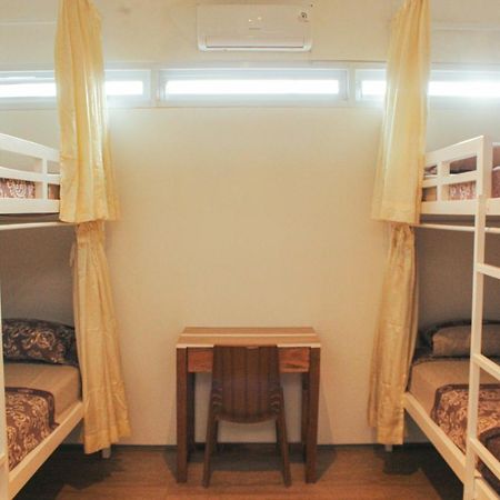 Rion Hostel Bogor Exterior photo