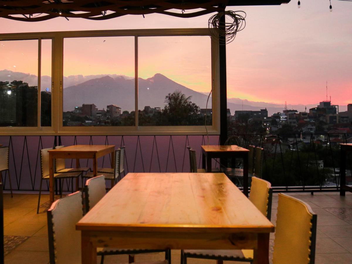 Rion Hostel Bogor Exterior photo