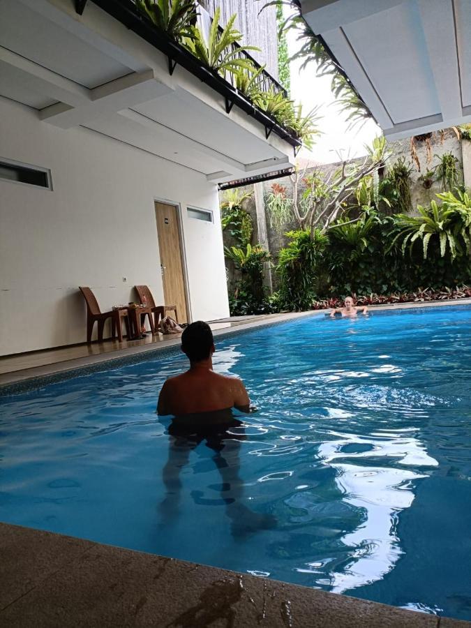 Rion Hostel Bogor Exterior photo